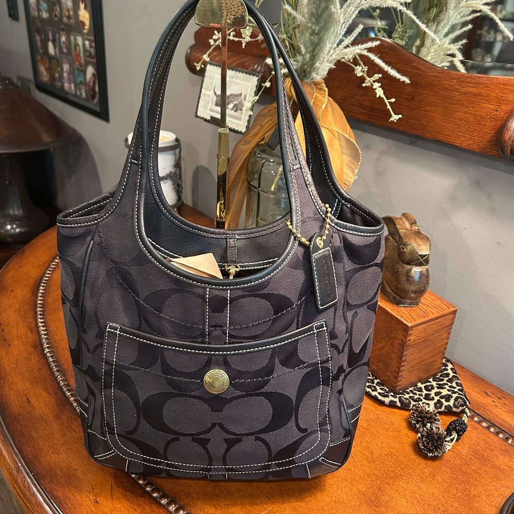 Coach Black Jacquard Ergo M0668-10766
With COA